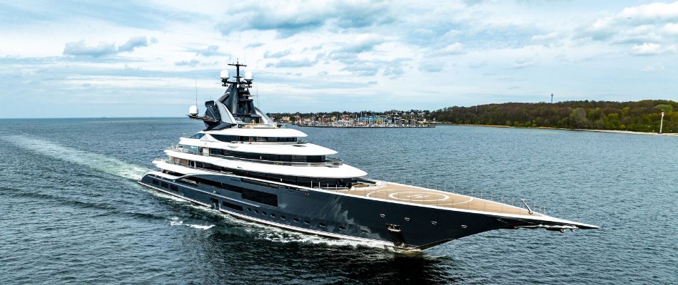Lürssen will present M/Y KISMET at the upcoming Monaco Yacht Show, September 25-28, 2024. The 400ft/122m yacht is currently cruising the Mediterranean after leaving the shipyard in May of this year.