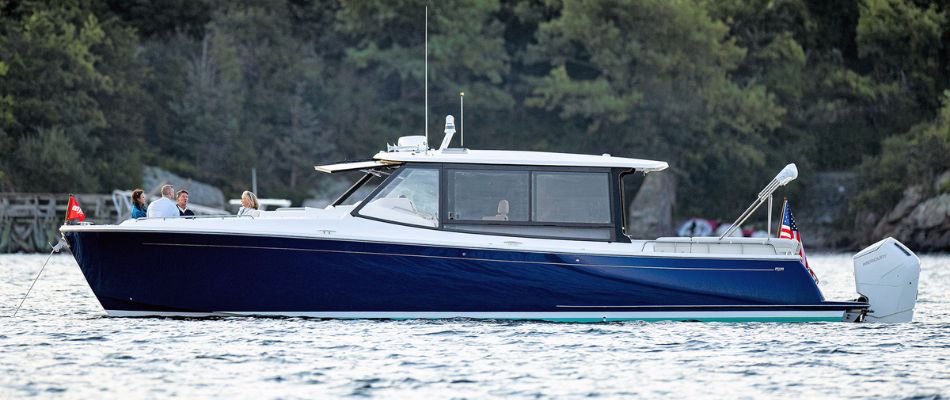 MJM 4 Yacht