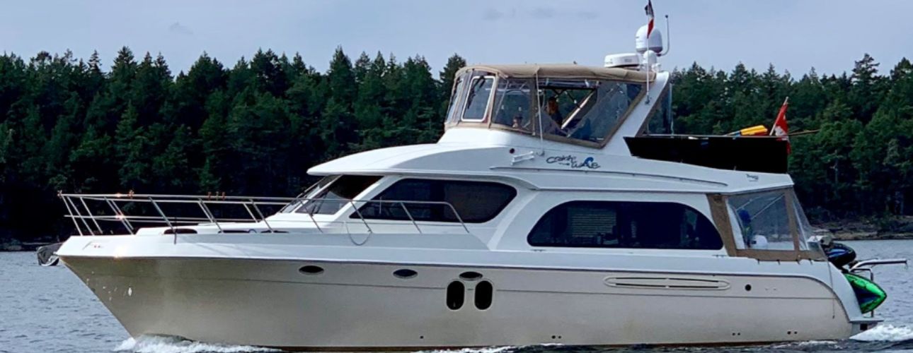 Cravin the Wave 2009 48' NAVIGATOR Motor Yacht, small yachts for sale