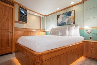 4*PUPPIES 23 Queen Guest Stateroom  Looking Aft To Starboard 