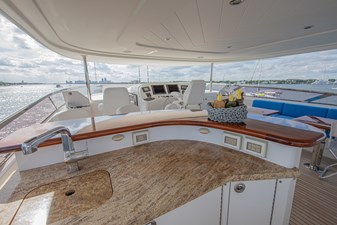 SPIRIT 48 46 SPIRIT Flybridge 8