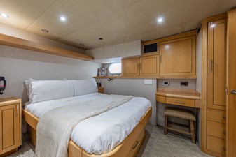 SPIRIT 56 54 Captain Cabin